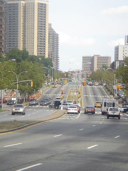 El departamento se encontraba a algunas calles de Queens Boulevard y era muy ruidoso
