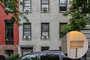 El departamento se encuentra en 49 West 11th Street, Greenwich Village, Nueva York