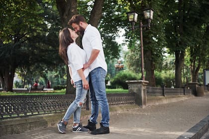 El dependiente emocional no es adicto a alguien, sino a lo que le genera la ilusión del enamoramiento