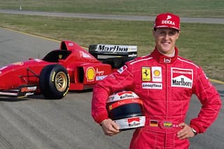 Aseguran que Schumacher autografió un casco por primera vez desde su accidente de esquí