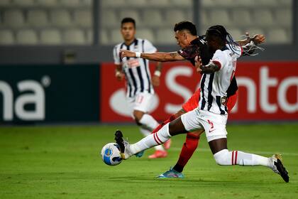 El derechazo cruzado con que Suárez consigue el triunfo en Lima tras un pase filtrado de Julián Álvarez; es el 29º tanto del número 7 en sus 96 presencias en River.