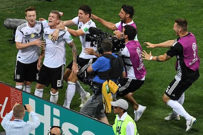 El desahogo de Kroos y el de toda Alemania por la agónica victoria
