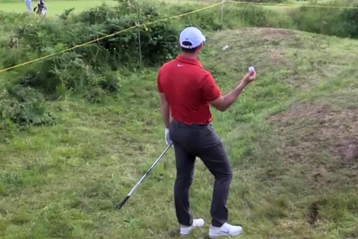 El desconcierto de Rory McIlroy en el hoyo 11 de la tercera vuelta del Abierto Británico, el sábado