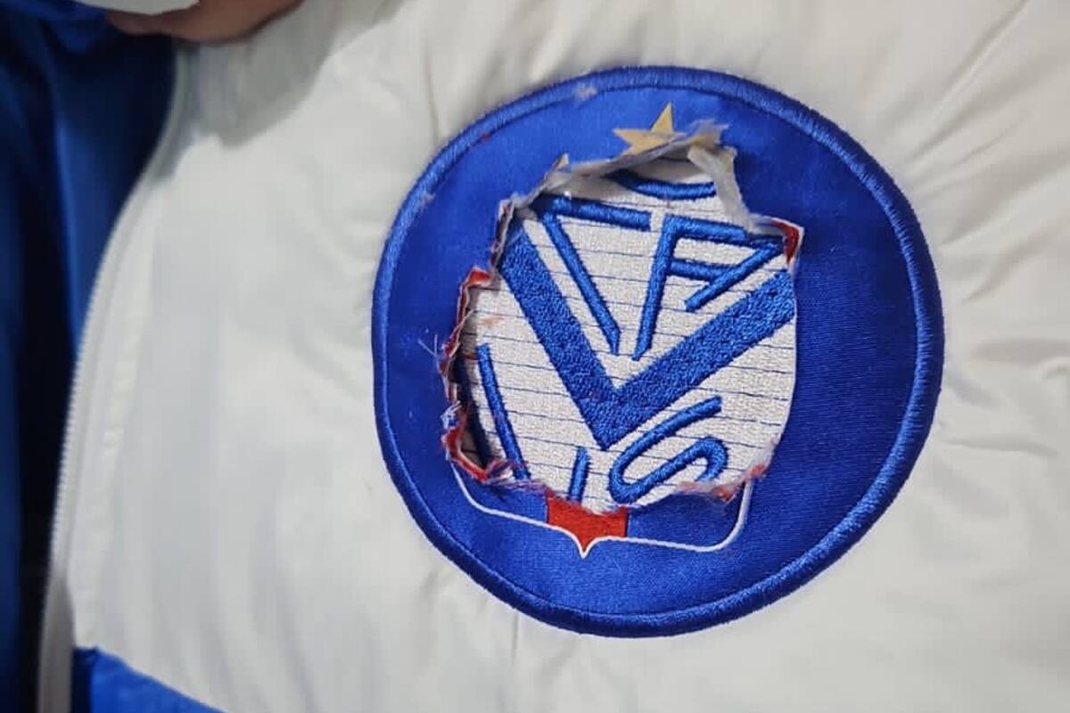 El descubrimiento que hizo un hincha de Tigre tras adquirir una campera del club