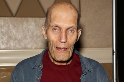 El desesperado pedido de los familiares de Carel Struycken, el actor que interpretó a Largo en Los locos Addams