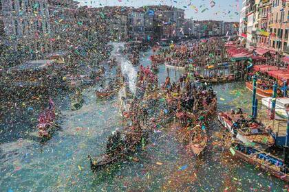 El desfile acuático que tradicionalmente inaugura el carnaval de febrero