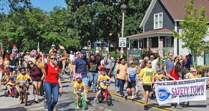 El desfile del Día del Trabajo en En Naperville