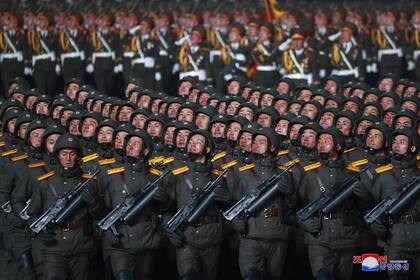 El desfile militar marcó el cierre del congreso partidario