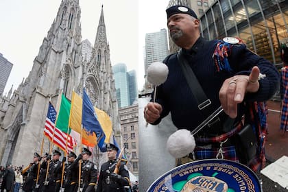El desfile pasa frente a la Catedral de San Patricio, donde tradicionalmente reciben el saludo del arzobispo Timothy Cardinal Dolan