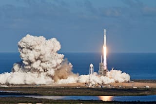 El espacio es el nuevo parque de atracciones de los megamillonarios