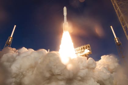 El despegue del rover que debería llegar a Marte el 18 de febrero de 2021; la nave presentó algunos desperfectos unas horas después del despegue