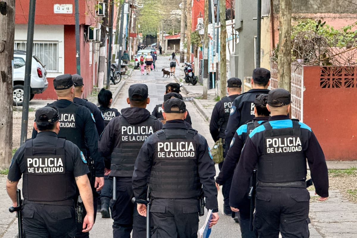 El despliege de policías de la ciudad en las villas