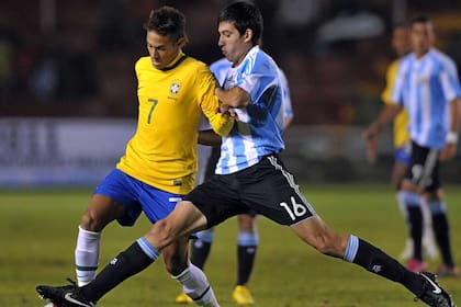 Battaglia marca a Neymar, en un Argentina-Brasil Sub 20
