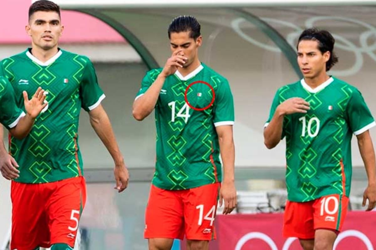 El detalle en la camiseta de Erick Aguirre que despertó indignación: la bandera mexicana estaba al revés.