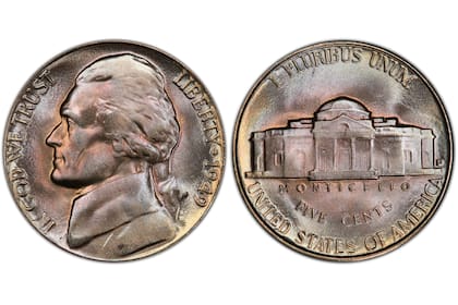 El detalle que hace valiosa a esta moneda se encuentra en la escalera del monumento, ya que contiene los escalones completos del mismo