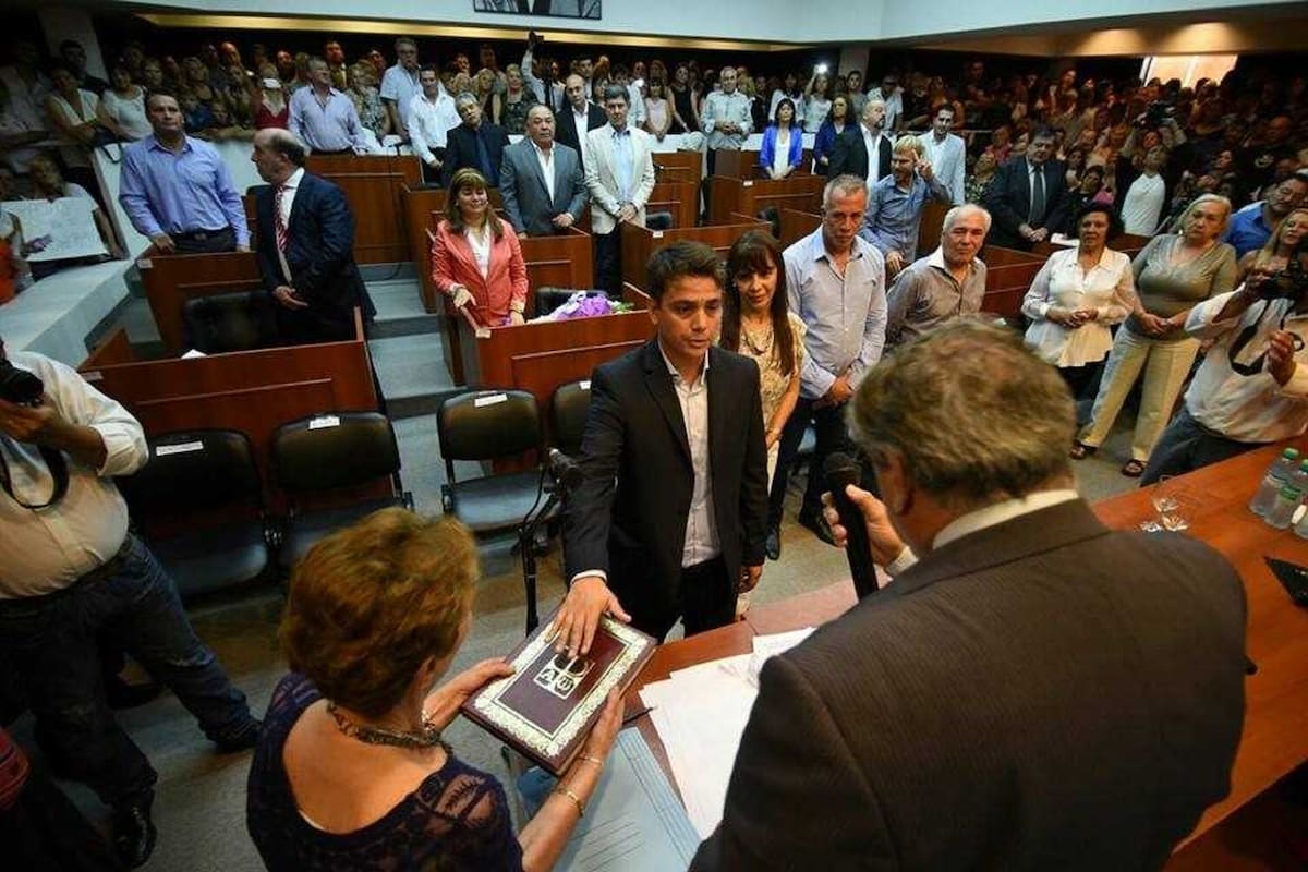 El detenido Fernando Amarilla, en el momento de jurar como concejal