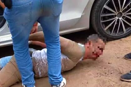 El detenido terminó con una herida de arma de fuego en la mano