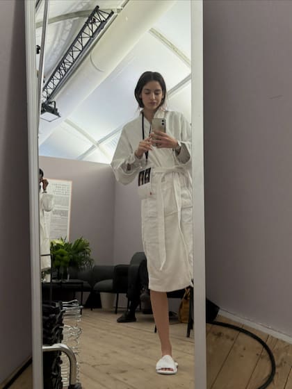 El detrás de escena del centro de la moda mundial: Dalene Weber en el backstage del show en la Semana de la Alta Costura de París