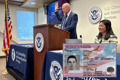 El DHS, agencia federal a la que pertenece el Uscis, puso fin a la prórroga automática de la autorización de empleo