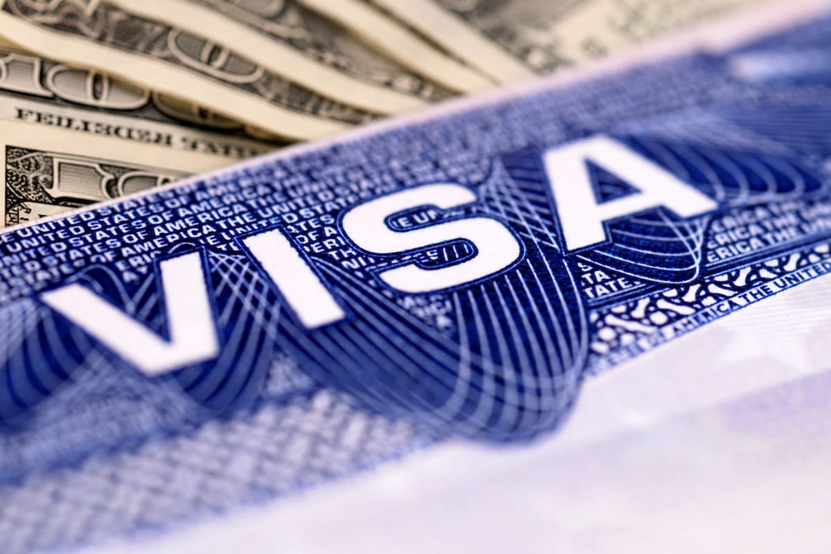 El DHS propuso un cargo adicional de US$103.265 para determinadas solicitudes de la visa H-1B