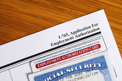 El DHS propuso una regla para modificar el trámite del EAD para ciertos extranjeros