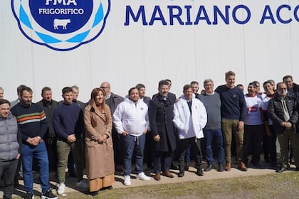 El día de la inauguración del frigorífico Mariano Acosta asistió el gobernador de la provincia, Axel Kicillof