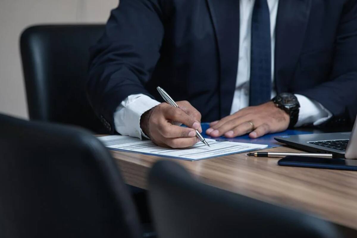 El Día del Abogado puede celebrarse con una sonrisa y un chiste sobre quienes ejercen esta importante profesión