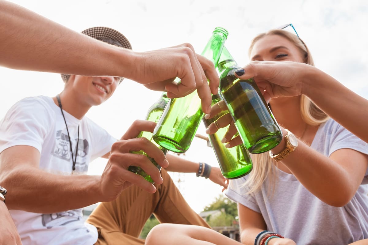 El Día del Estudiante y de la Primavera suele haber gran consumo de alcohol entre los adolescentes, por eso, se lanzo la campaña "No te des vuelta" #ChicosSinAlcohol del Consejo Publicitario Argentino