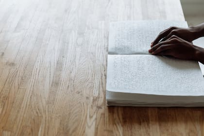 El Día internacional del Braille celebra el sistema de lectura para no videntes que lleva el nombre de su inventor, Louis Braille