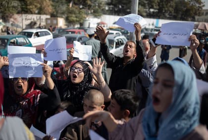 El Día Internacional para la Eliminación de la Violencia Sexual se celebra el 19 de junio para llamar la atención sobre la vulnerabilidad de la población civil a este tipo de crímenes en los Conflictos. (AP Foto/Ahmad Halabisaz, Archivo)