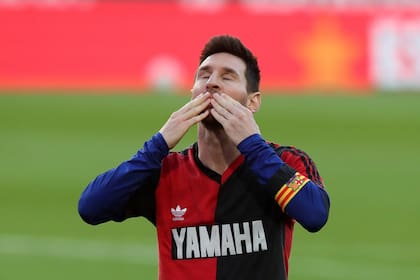 El día que Messi homeanjeó a Maradona, horas después de la muerte de Diego