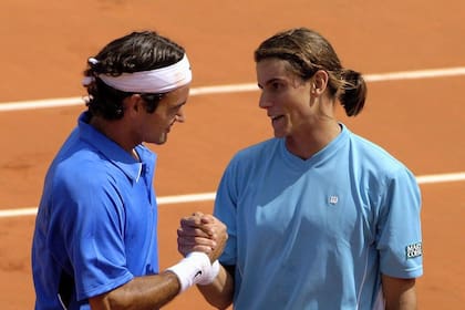 El día que quedó grabado a fuego en la vida de Diego Hartfield: cuando jugó en la central de Roland Garros ante Roger Federer, 1 del mundo
