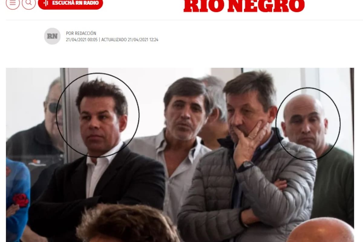 El diario Río Negro fotografió a Fred Machado durante la presentación del libro de José Luis Espert en Viedma. Detrás suyo, a la derecha, asoma Claudio Ciccarelli, su primo, un empresario con negocios mineros y vínculos con el gobierno provincial
