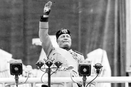 El dictador Benito Mussolini festejó los Mundiales de 1934 y 1938
