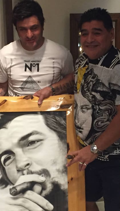 El Diez recibió regalos