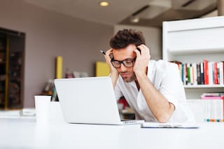 “Quiero casarme con mi novia pero me avergüenza hacerlo sin estar recibido”