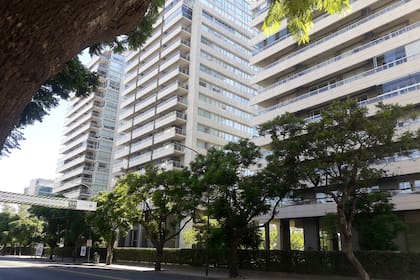 El dilema de comprar, vender o dejar vacía la propiedad
