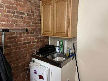 El diminuto departamento de Ron Ervin en Nueva York