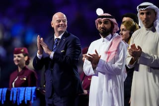 Infantino va por más: inversiones privadas, Wall Street y la vieja Europa contra el "dueño del fútbol"