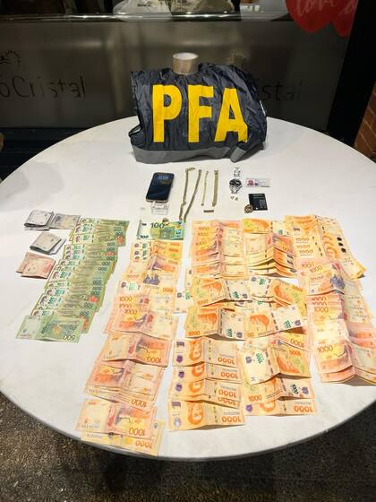 El dinero secuestrado al presunto líder de la banda de secuestradores