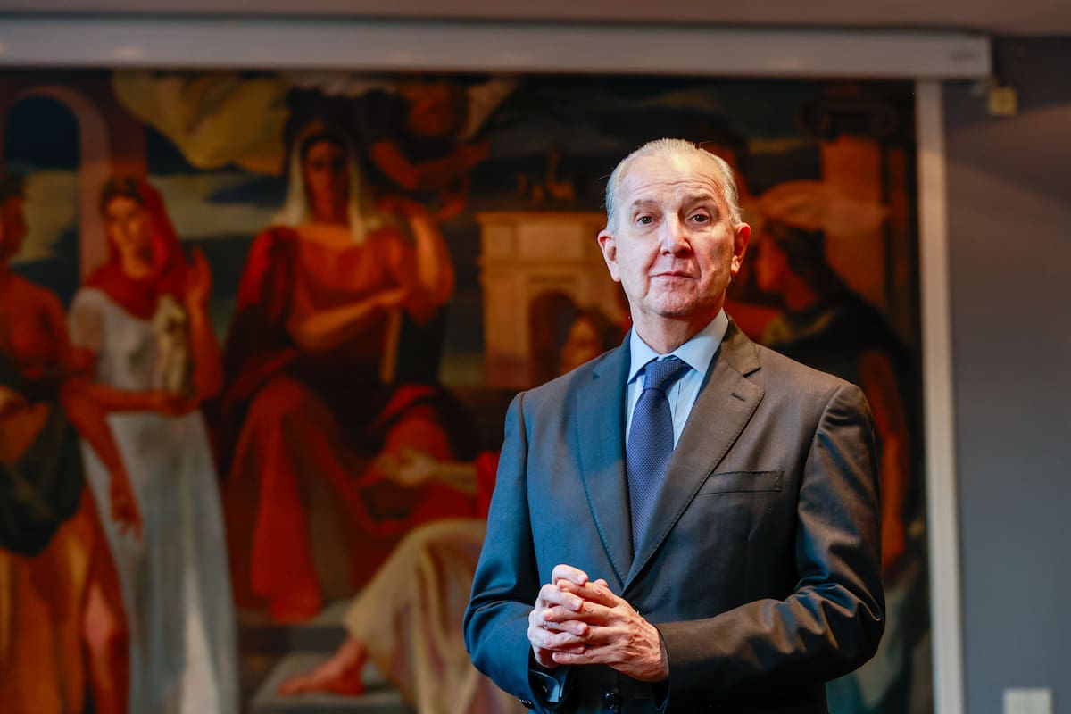 El diplomático e historiador Sergio Baur preside la Academia Nacional de Bellas Artes