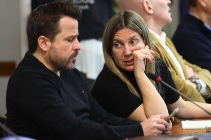 El diputado Martín Tetaz junto a su compañera de banca Silvia Lospennato