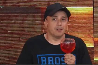 El Dipy volvió a criticar a Pablo Echarri y lo tildó de "hippie con OSDE"