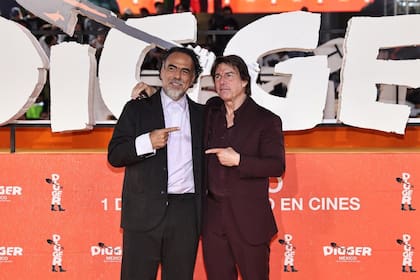 El director Alejandro González Inárritu y el actor Tom Cruise en el avant premiere de Digger en Ciudad de México, en septiembre pasado