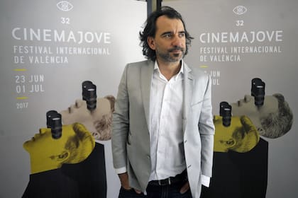 El director argentino fue sorpresivamente despedido por la productora