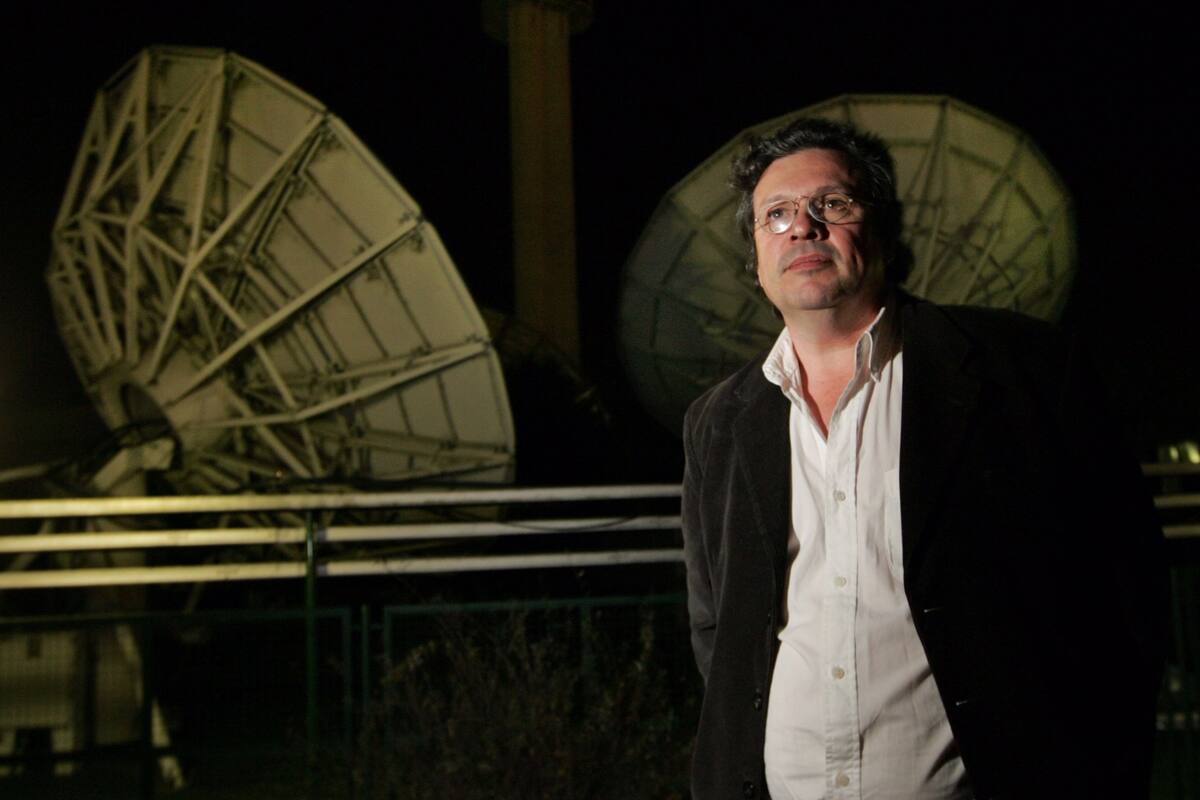 El director de cine Bauer vuelve a la función pública