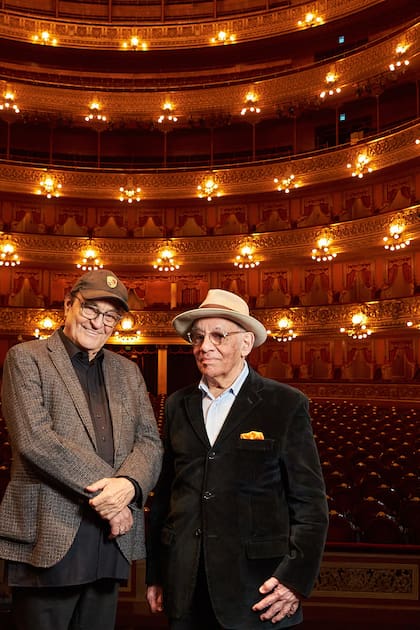 El director de orquesta Charles Dutoit y el régisseur Alfredo Arias en el Teatro Colón donde se presentará la ópera La carrera del libertino