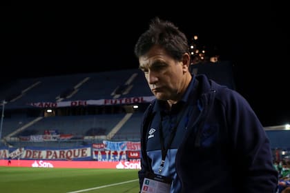 El director técnico de Nacional, Jorge Giordano, antes del partido contra River