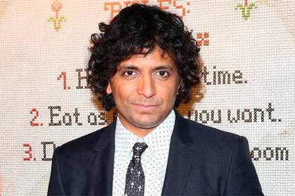 El director tomó de muy mala manera los comentarios negativos que recibió Glass, su más reciente trabajo