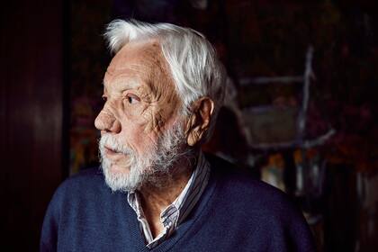 El director y productor de cine publicó su primera novela, La conquista de Carmen y las quince mil leguas